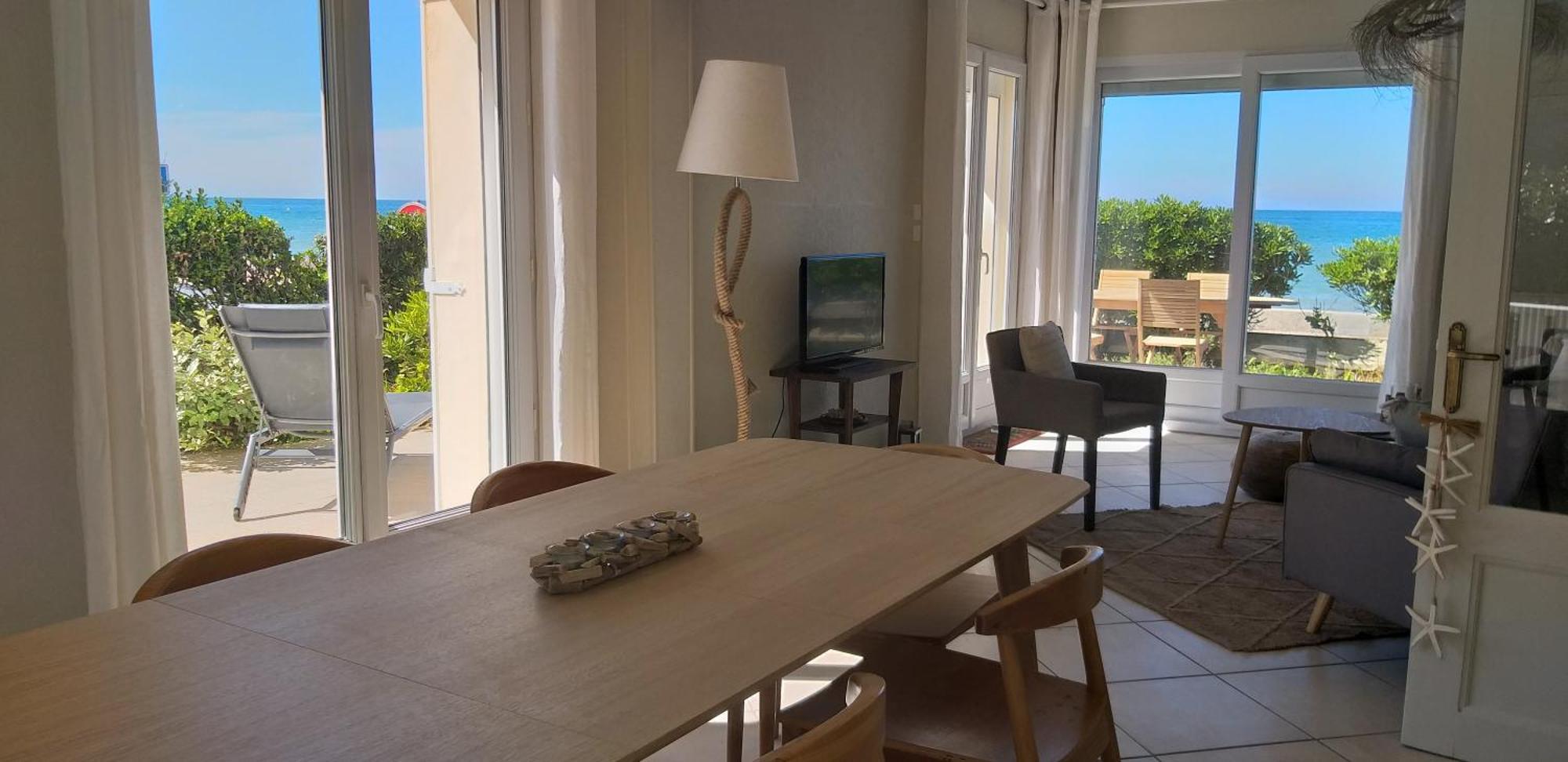 Vue Exceptionnelle En Front De Mer, 8 Personnes Ver-sur-Mer Extérieur photo